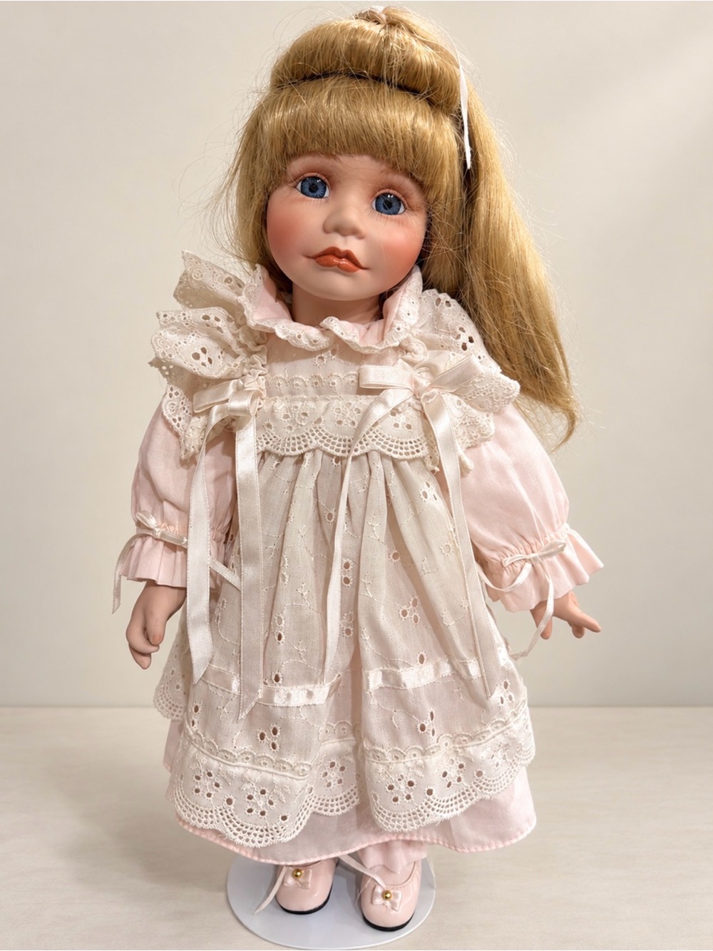 The Hamilton Collection Heather porcelain Doll sculpted by joke Grobben #0718